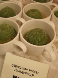 画像(225x300)・拡大画像(480x640)