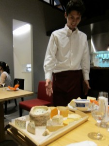 �摜(225x300)�E�g��摜(480x640)